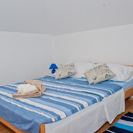 Appartement Apartman Harmony à Pula Extérieur photo