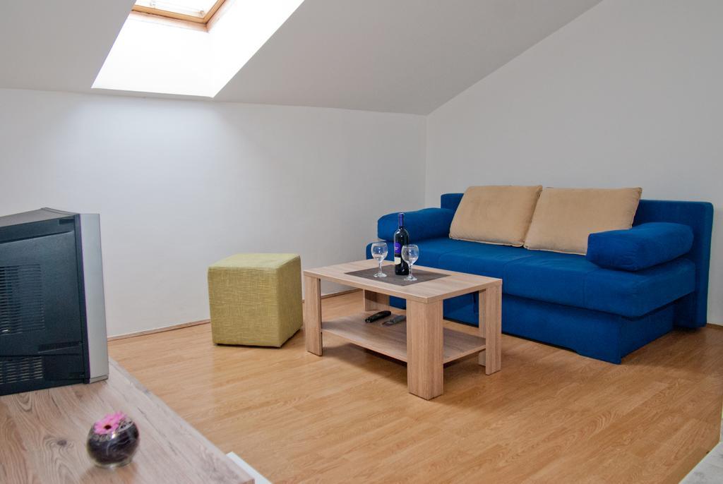 Appartement Apartman Harmony à Pula Extérieur photo