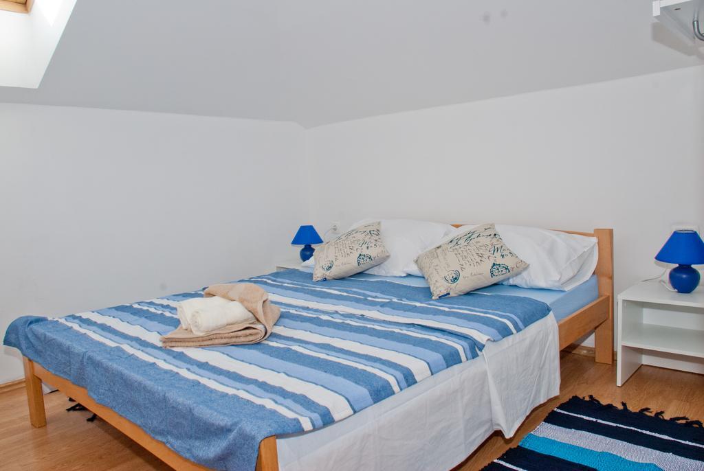 Appartement Apartman Harmony à Pula Extérieur photo