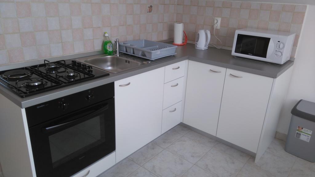 Appartement Apartman Harmony à Pula Extérieur photo