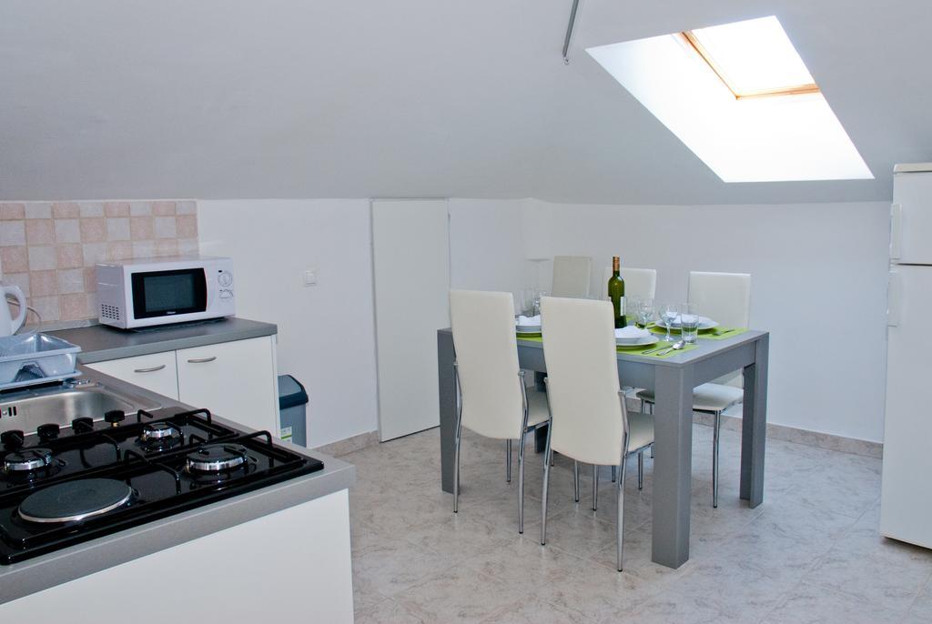 Appartement Apartman Harmony à Pula Extérieur photo